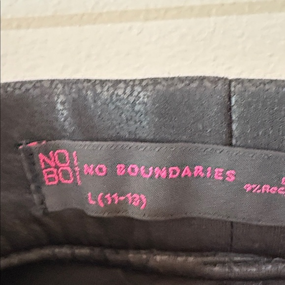 No Boundaries Black Faux Leather Look Leggings Size L - Picture 3 of 6